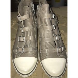 ❄️Ash Sneakers❄️